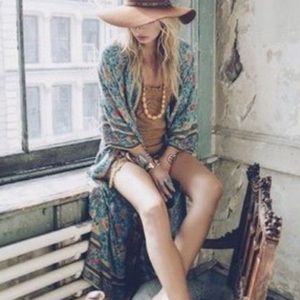 Spell vintage folk town kimono